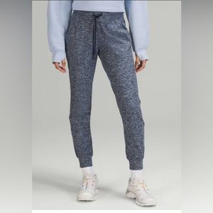 NWT Lululemon Ready to Rulu Fleece Jogger, Heathered Navy, Size 6